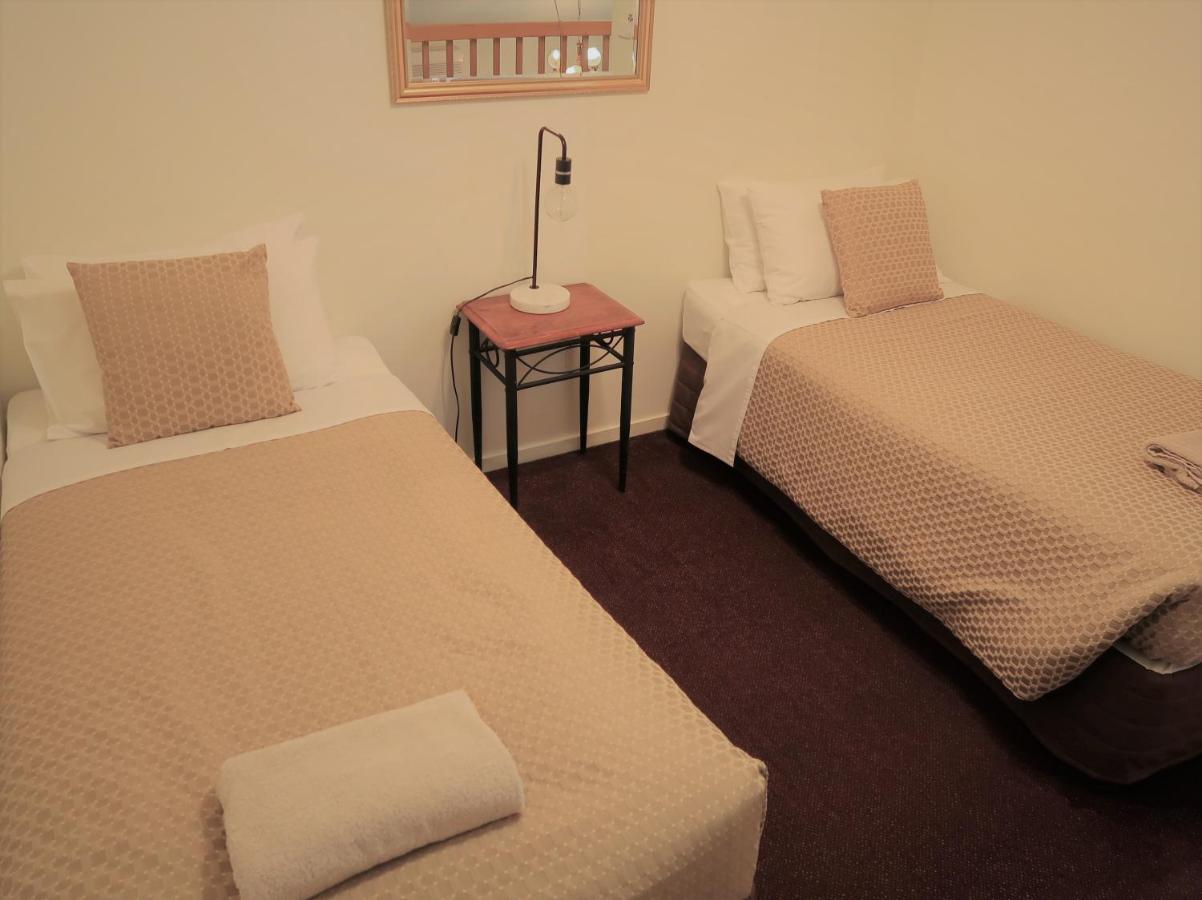 Bright Chalet Luaran gambar