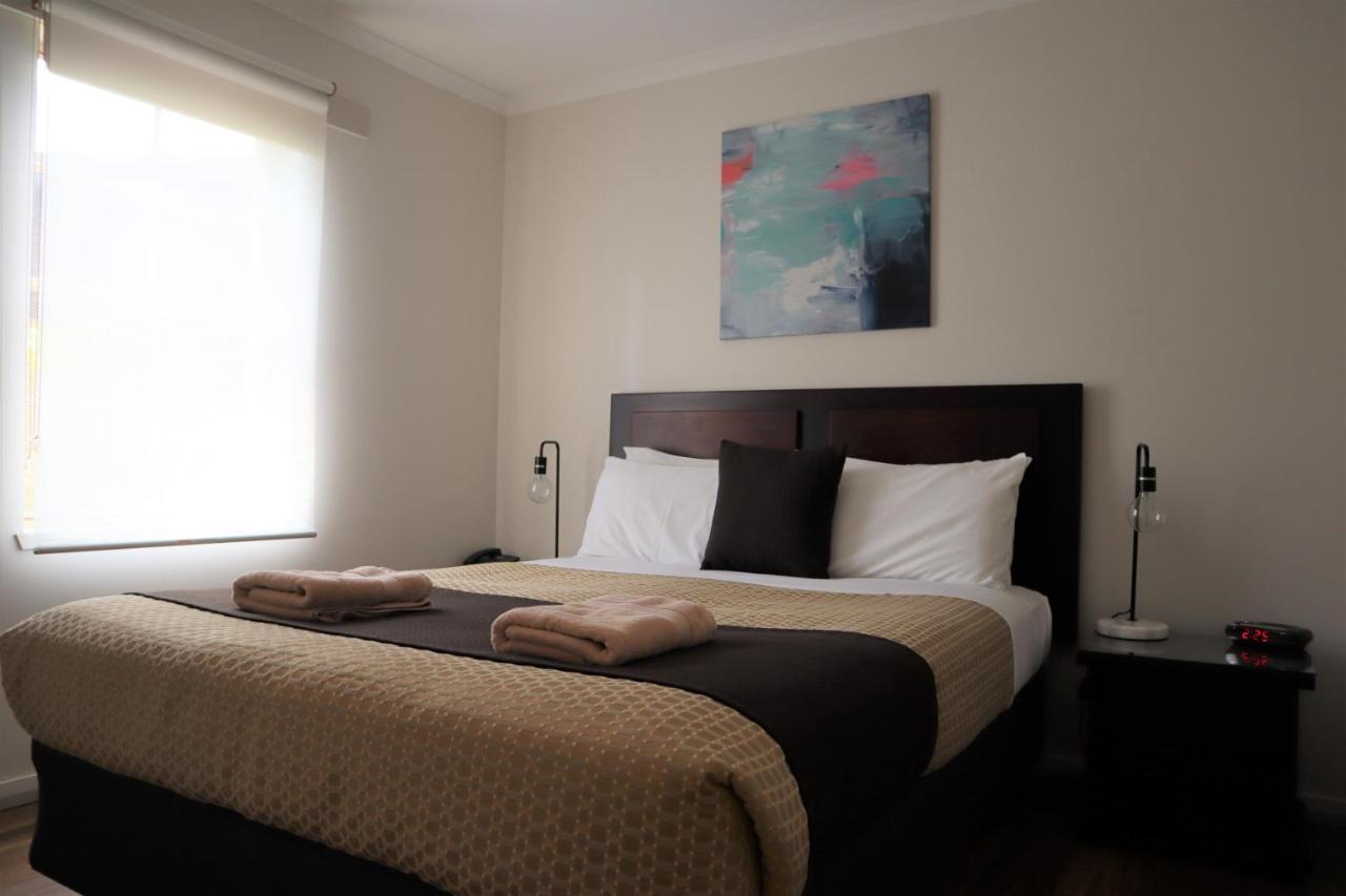 Bright Chalet Luaran gambar